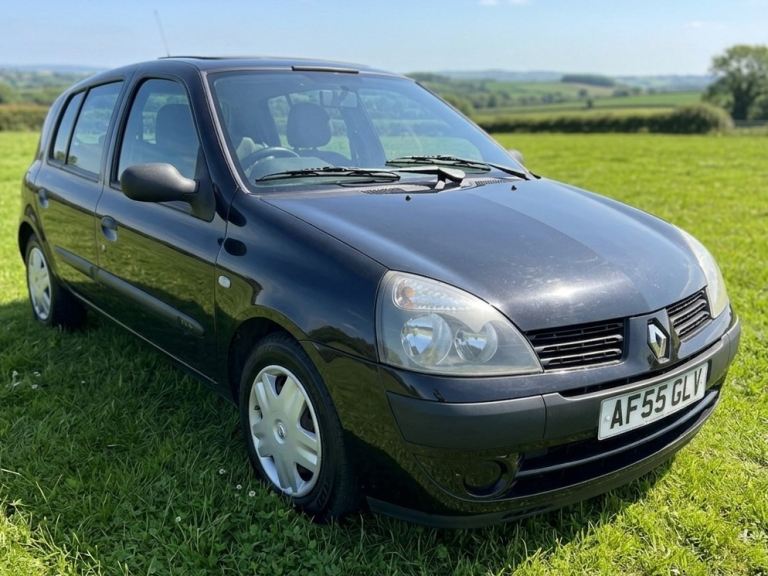 2006 RENAULT CLIO 1.2L - LONG MOT - COLD AC - SUNROOF 