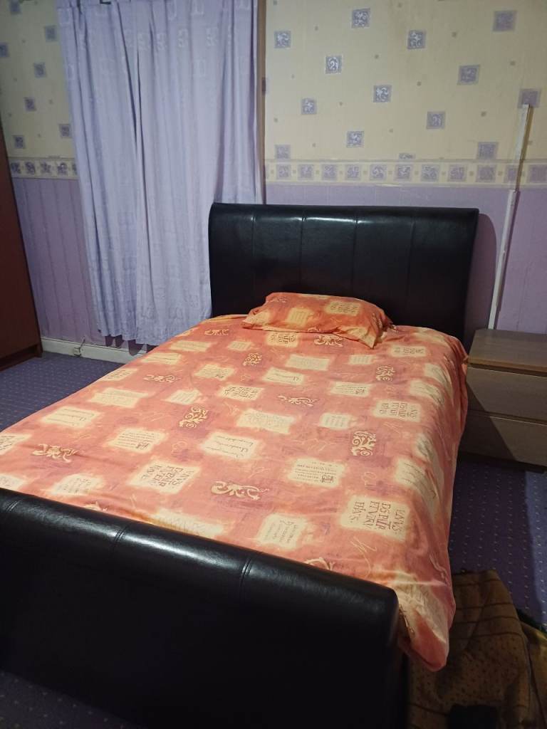 DOUBLE ROOM TO SHARE ! ALL BILLS INCLUDED 