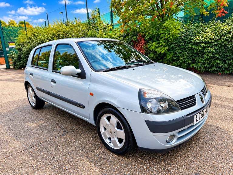 2001 Renault Clio 1.4 16V Privilege 5dr Auto HATCHBACK PETROL Automatic