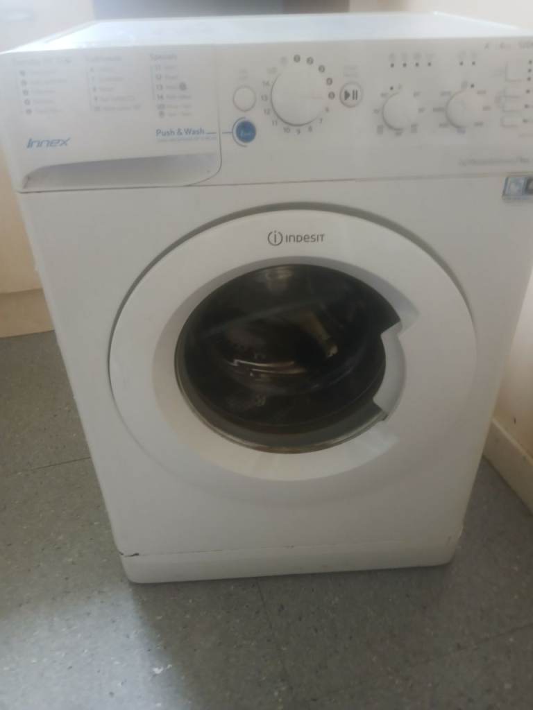 White washing machine 
