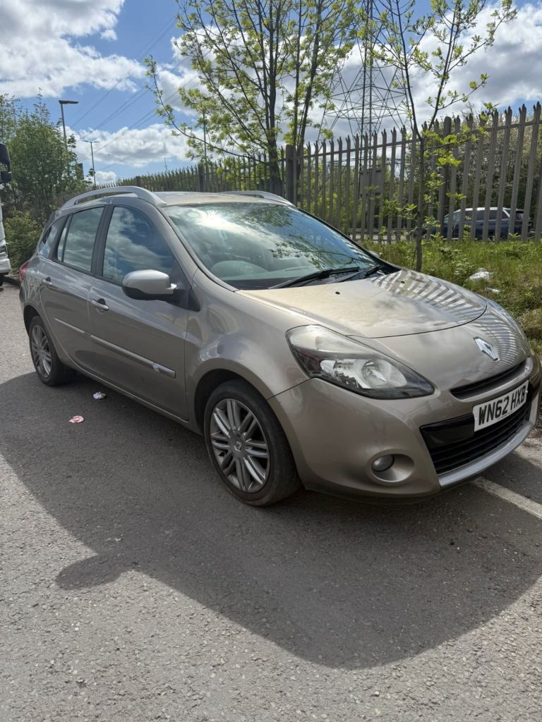 Renault Clio 2012 £20 tax £950
