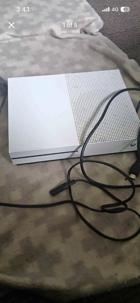 White Xbox One S Console - Good Condition