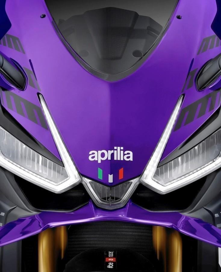 Aprilia RSV4 1100 FACTORY 2026 MODEL, SAVING £1000