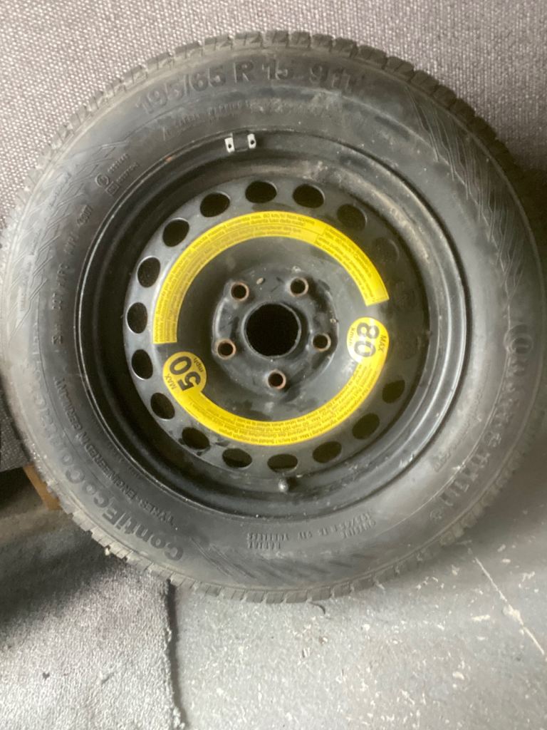 195/65 R15 tire continental 