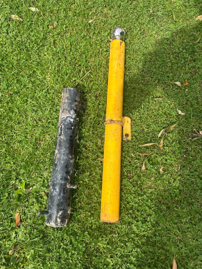 Caravan/trailer security post