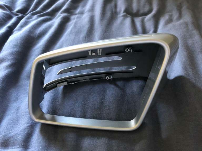 Mercedes c class w204 face lift mirror covers (silver) 