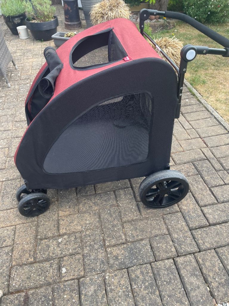 Dog pram