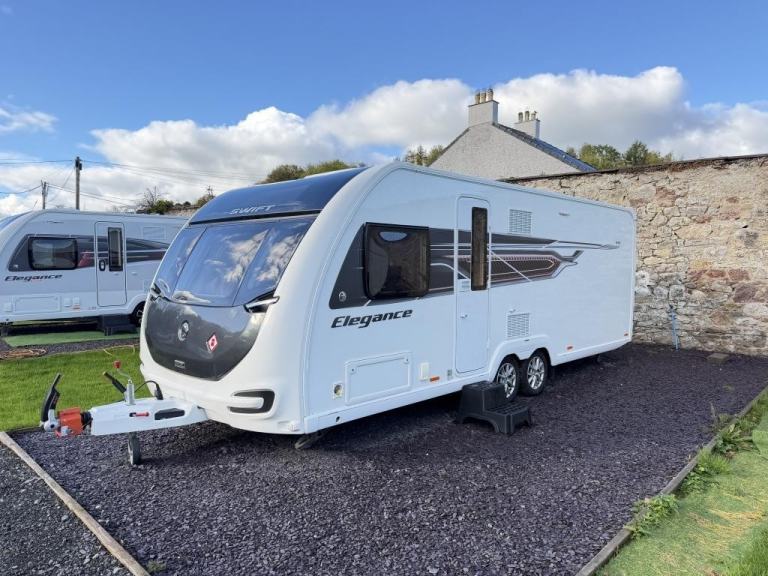2022 SWIFT Elegance 835 