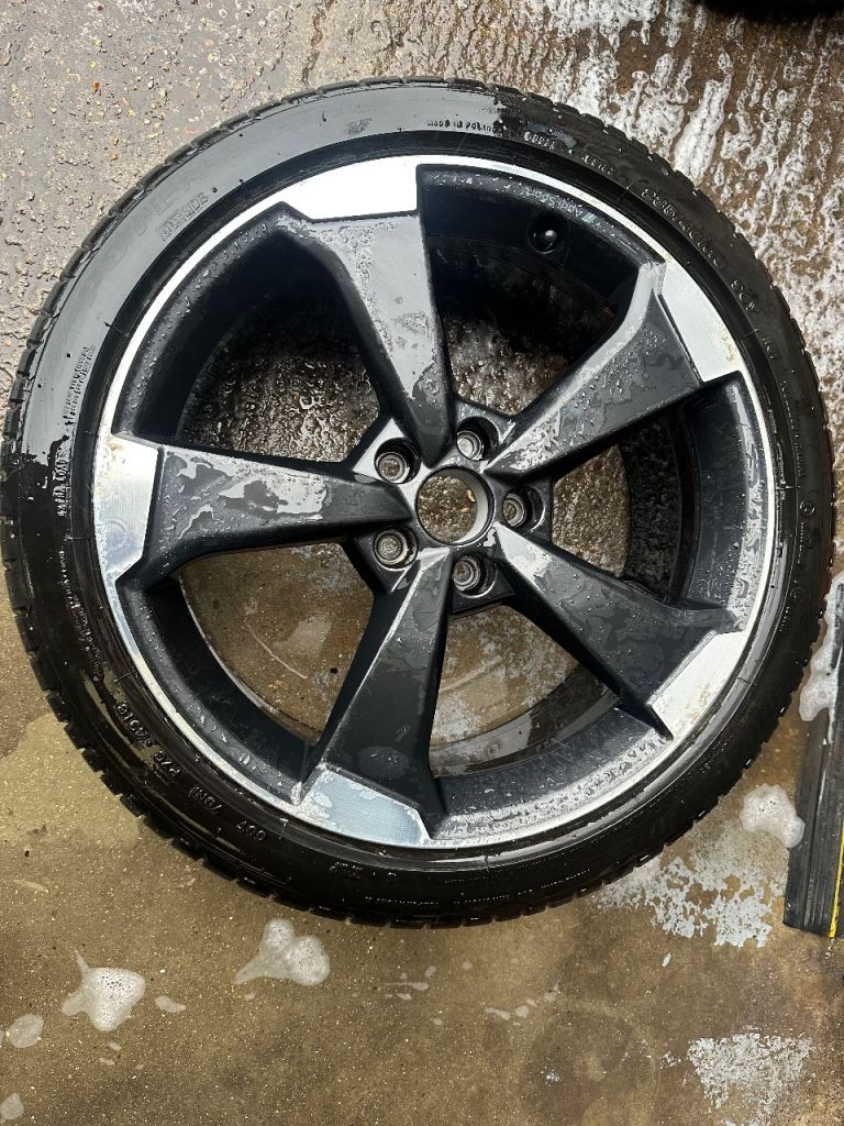 Audi alloy wheel 
