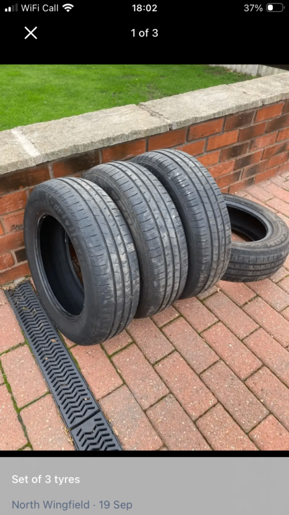 Set of three tyres