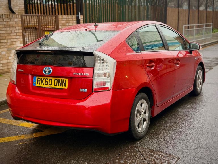 2010 TOYOTA PRIUS HYBRID AUTO £20 YEARLY ROAD TAX!