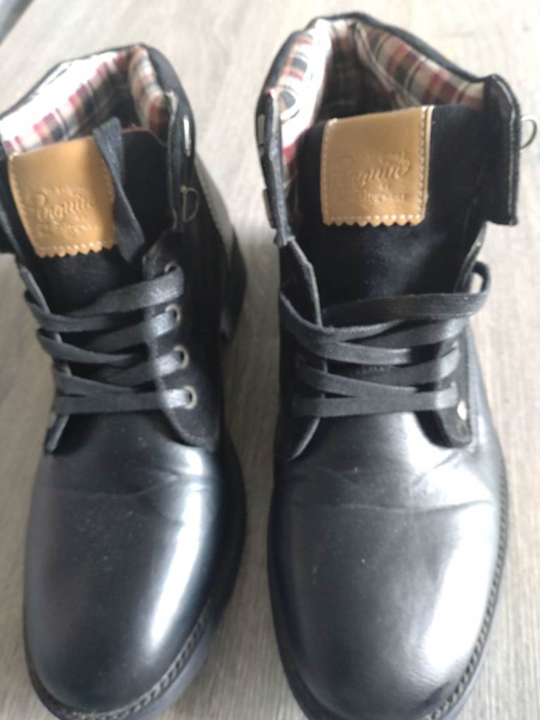 Mens Black Penguin Boots Size 9 New