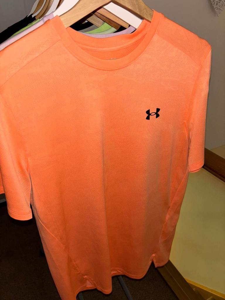 14x Nike & Under Armour Tops. S & M. Excellent Condition. Cost £35-£45 each, accept £8/£10 each