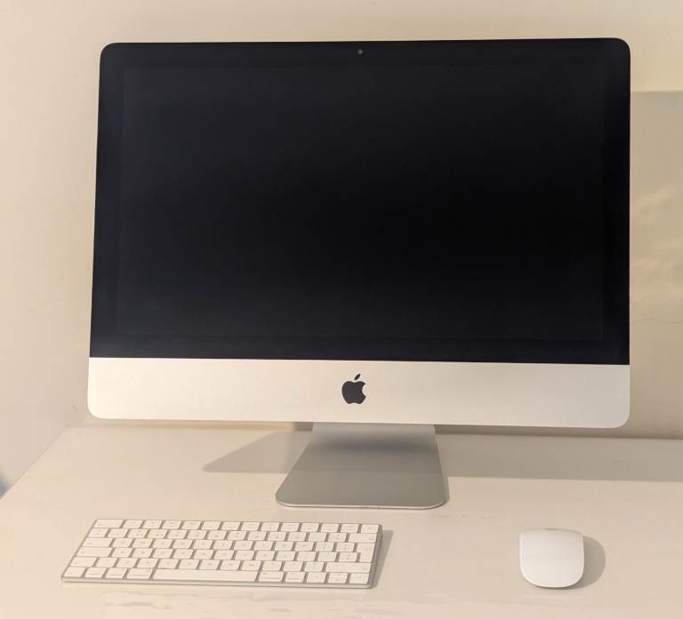 Apple iMac 21.5" 4K (2019) – i5 6‑core, 16 GB RAM, 256 GB SSD + 1 TB HDD, macOS Sequoia. Serviced