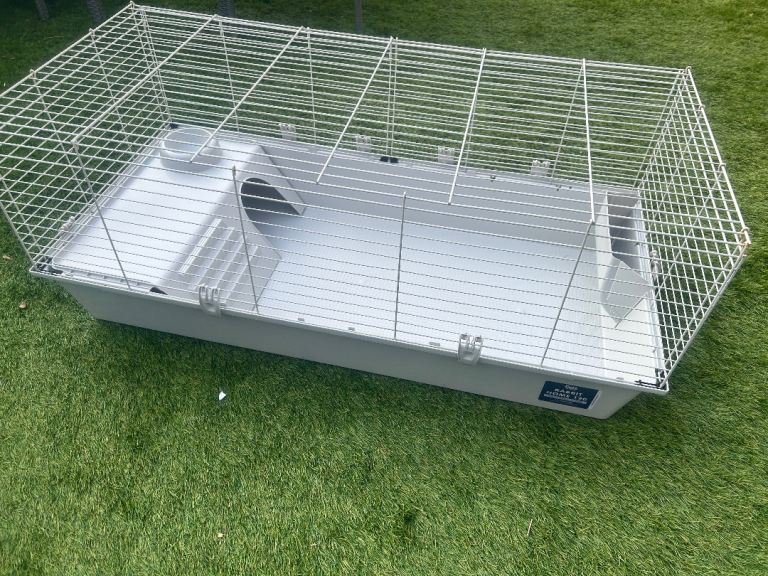 Rabbit / guinea pig cage 