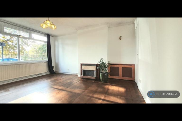 4 bedroom house in Ham Park Road, London, E7 (4 bed) (#2919933)