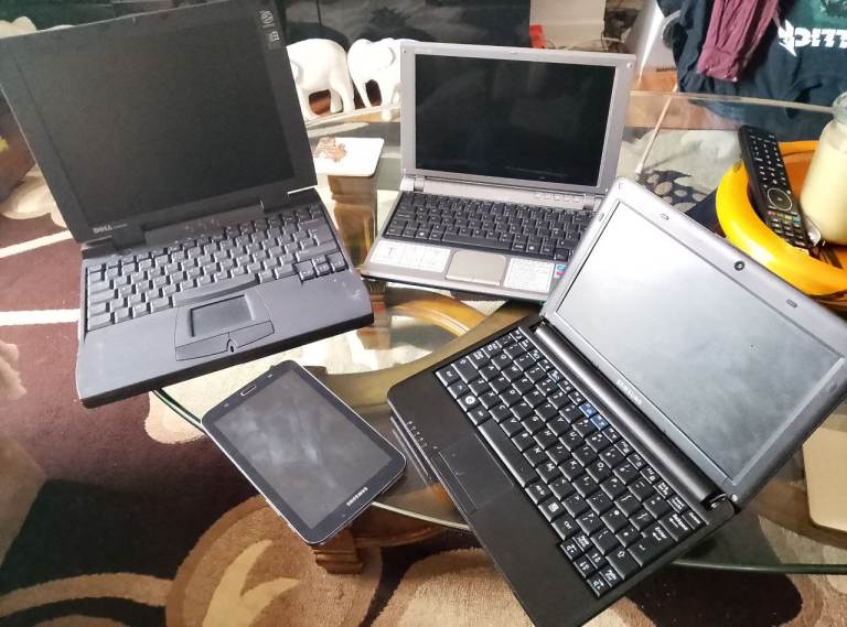Laptop 2 netbooks and a Tablet – Good Condition