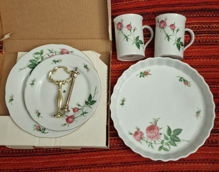 Christineholm Porcelain Rose Pattern