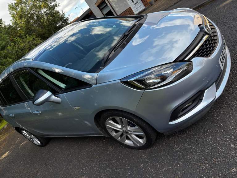 2017 VAUXHALL ZAFIRA TOURER SRI NAV 2.0, MOT DECEMBER 26, NO ADVISORS 