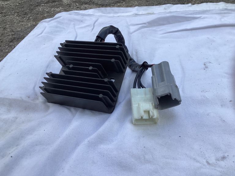 Suzuki Hayabusa Gen 1 Gen 2 regulator rectifier
