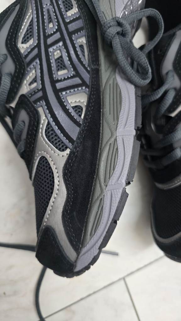 Asics size 8 UK with its box
