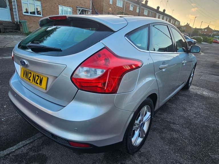 focus 1.6 zetec F.S.H.NEW CLUTCH AN CAMBELT 2XKEYS LONG MOT NO ADVISORYS IMMACULATE CAR 