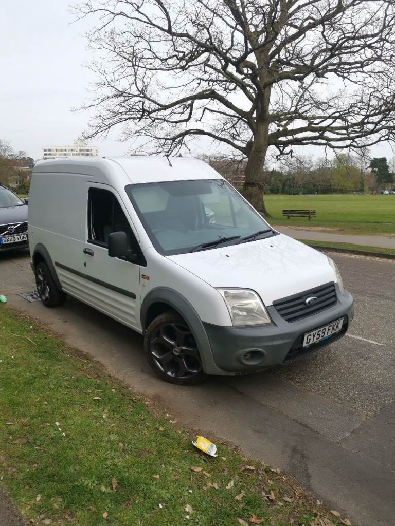FORD TRANSIT CONNECT  LONG WHEELBASE, HIGH ROOF, ONE YEAR MOT