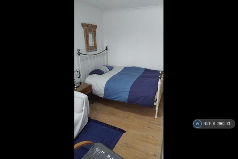 1 bedroom in Canning Town, London, E16 (#2662113)