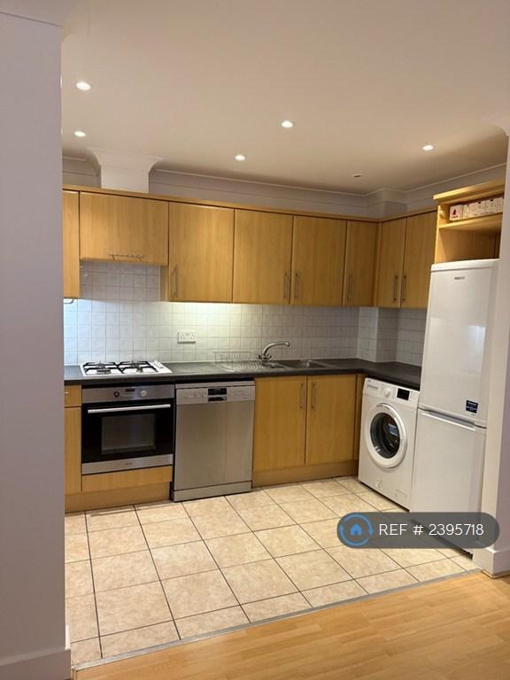 2 bedroom flat in Raven Row, London, E1 (2 bed) (#2395718)