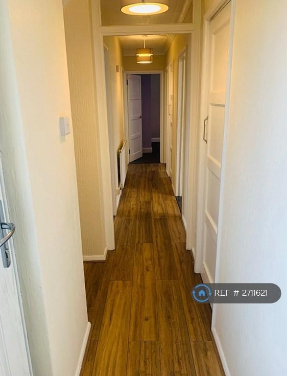 2 bedroom flat in Cumberland Avenue, Maidstone, ME15 (2 bed) (#2711621)