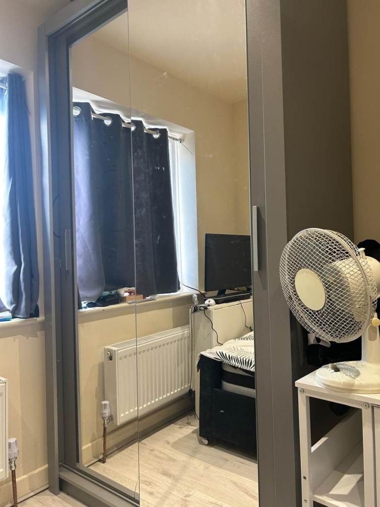Free Sliding Door Mirrored Wardrobe – Grey, Good Condition