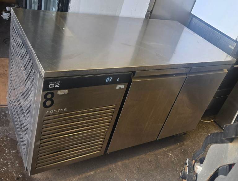 Foster EP1/2H Bench worktop Catering Fridge 187cmW x 70cmD x 89cmH in stainless Steel, 2 doors 