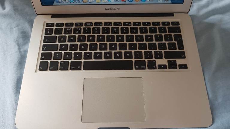 apple macbook air osx yosemite a1466 proessor intel core i5 1.4ghz 4g memory intel hd 