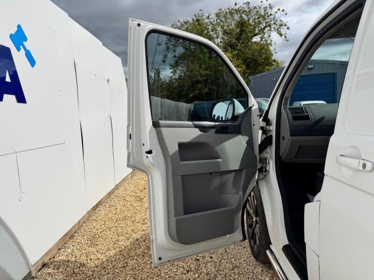 2013 Volkswagen Transporter 2.0 TDI 102PS Van PANEL VAN DIESEL Manual