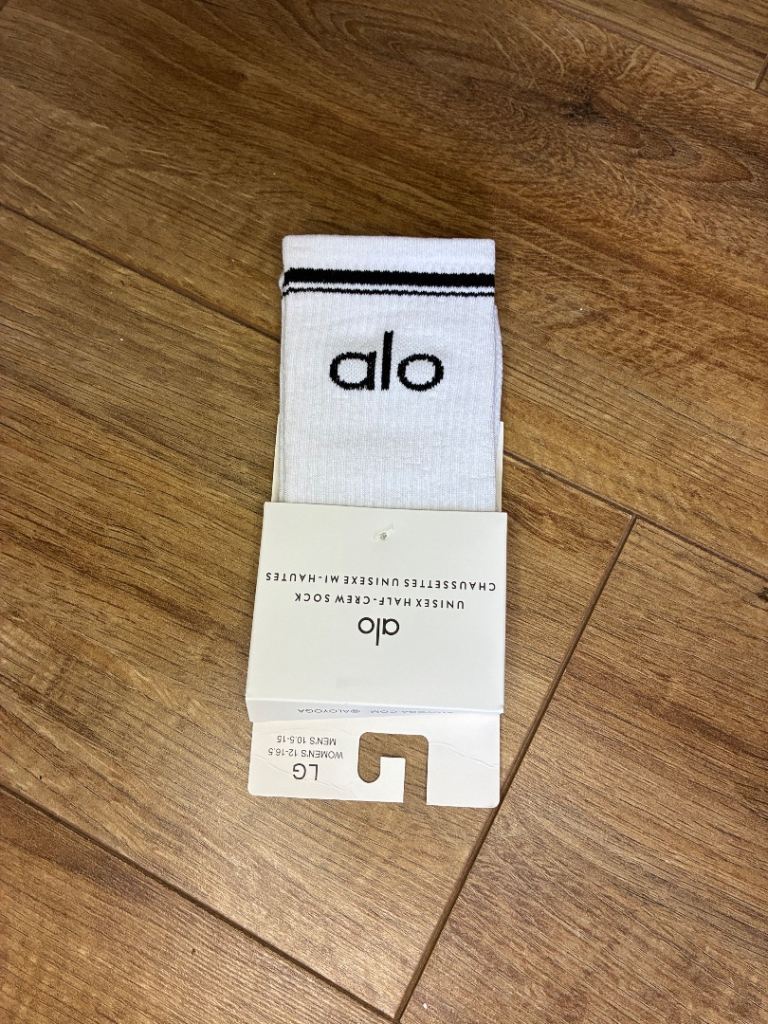 Alo Yoga Unisex Half-Crew Socks - White, New with Tags