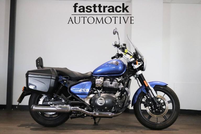 Royal Enfield SUPER METEOR 650 - LOTS OF EXTRAS - 1 OWNER 