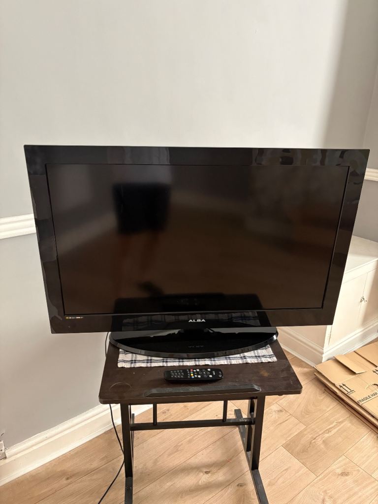 Alba Black 40 inch TV with Remote – Good Condition
