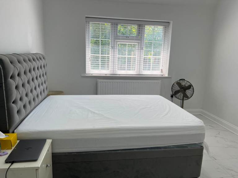 King size Rooms available for rent – Wood Lane, Dagenham RM8 Bills included!