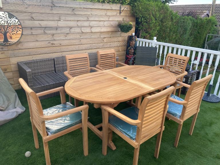 Wooden Garden Dining Set with 6-8 new 
