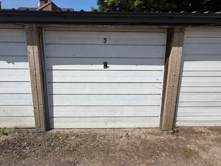 Garage for rent Rugby 