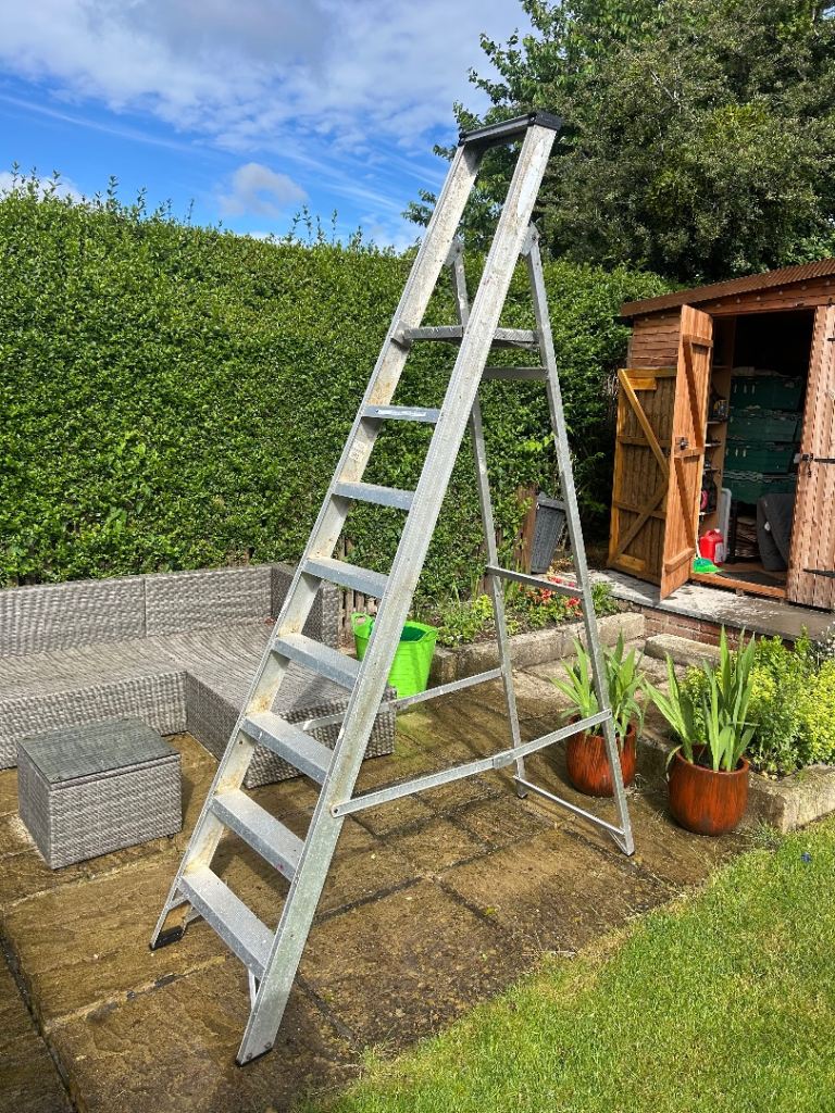 Werner 2.2m step ladder, 7 step