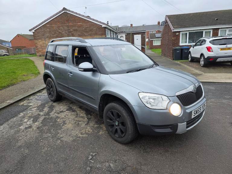 Skoda, YETI, Hatchback, 2010, Manual, 1197 (cc), 5 doors