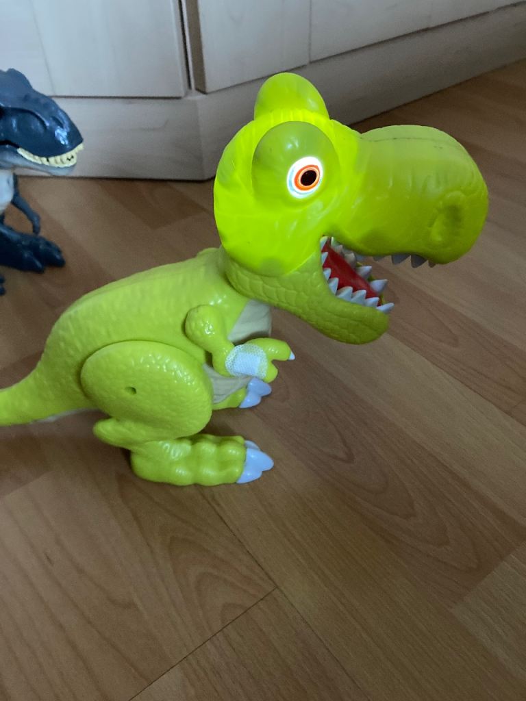 7 x Various Dinosaurs