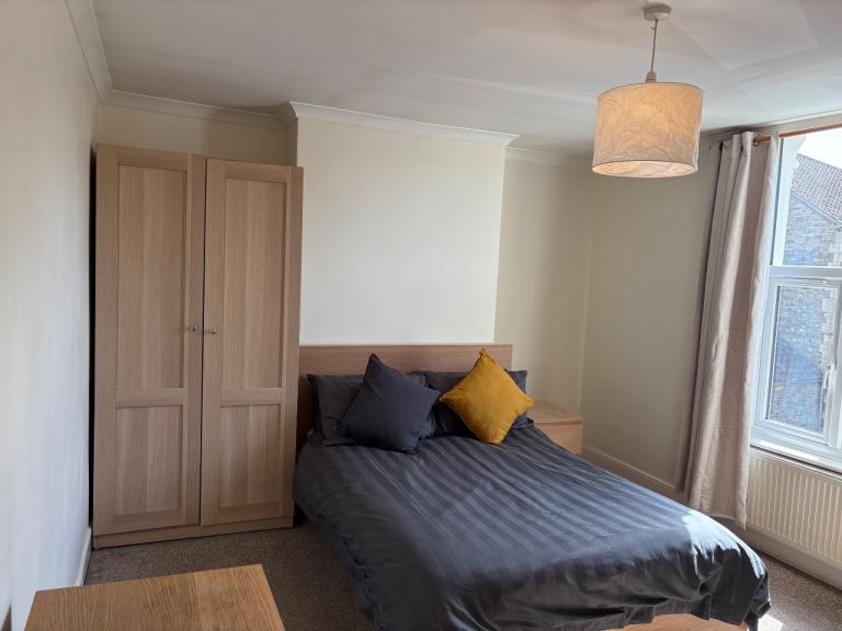 Large double room in tastefully refurbished house share