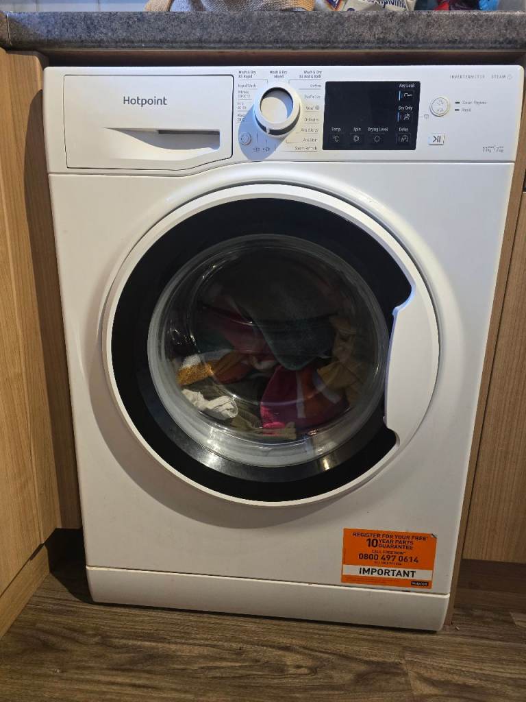 Hotpoint combo Washing Machine and dryer– White, Good Working Order