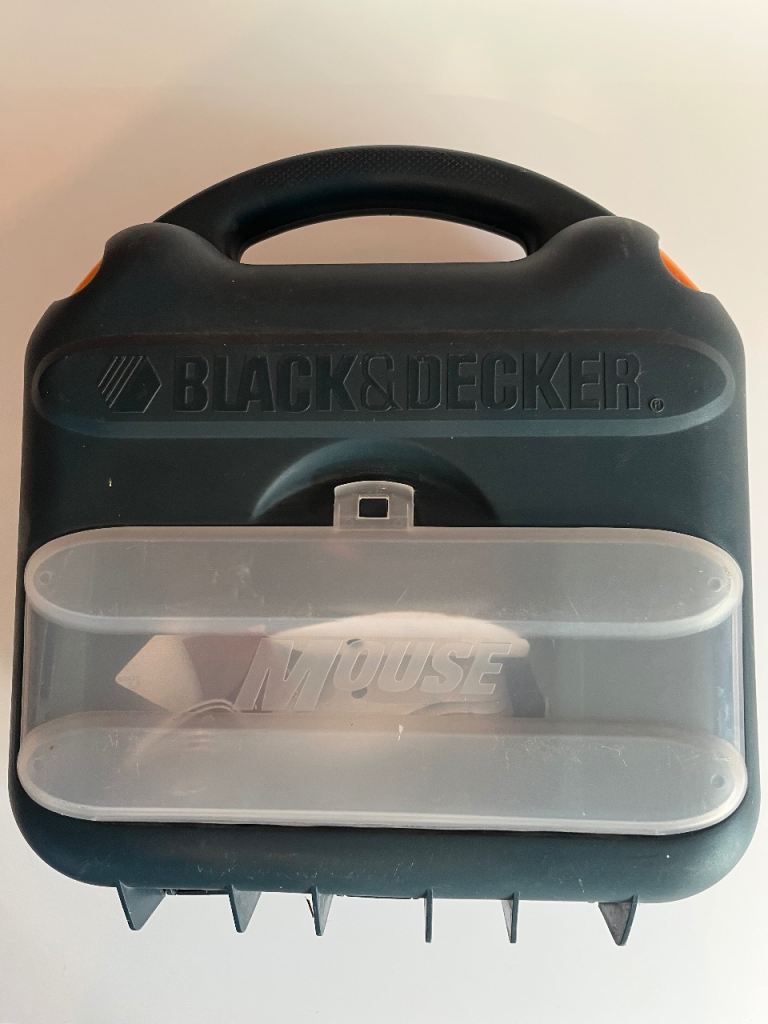 Black & Decker Mouse Sander with Case and Sanding Pads