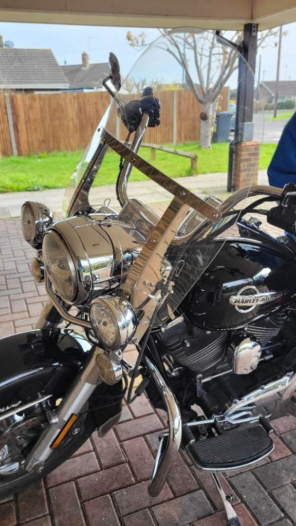 HARLEY-DAVIDSON FLHRC ROAD KING CLASSIC