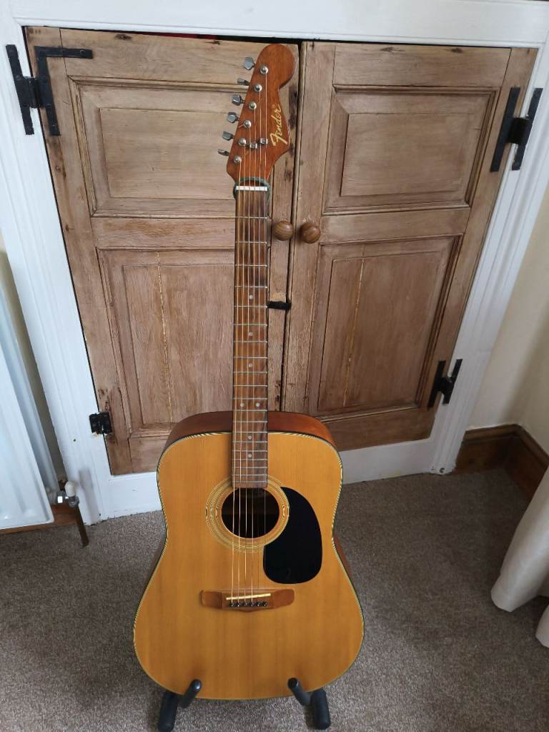 Fender AG10N Acoustic guitar