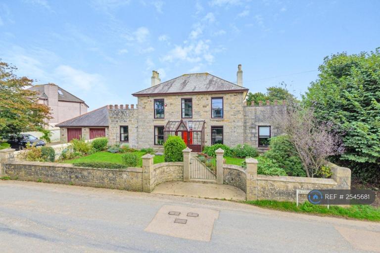 4 bedroom house in Carnhell Road, Gwinear, Hayle, TR27 (4 bed) (#2545681)