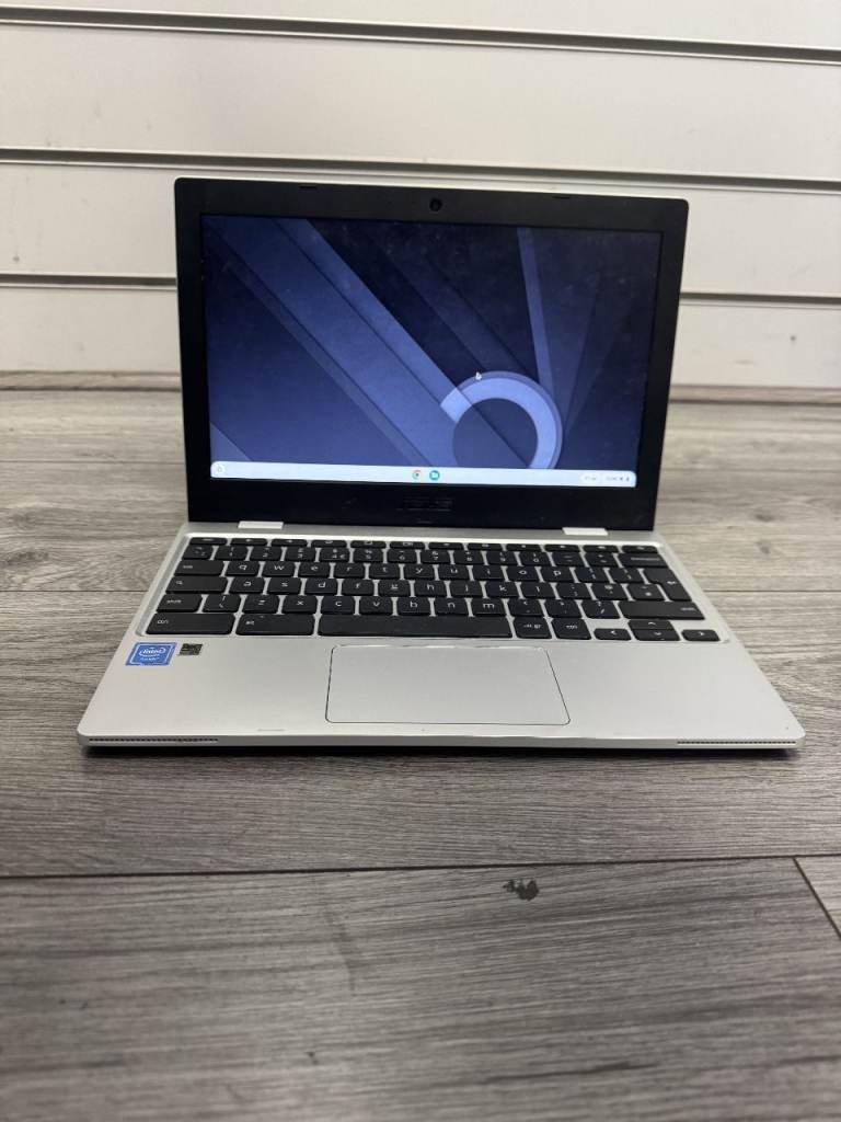 ASUS LAPTOP CHROMEBOOK 64GB SSD INTEL N3550 WITH RECEIPT